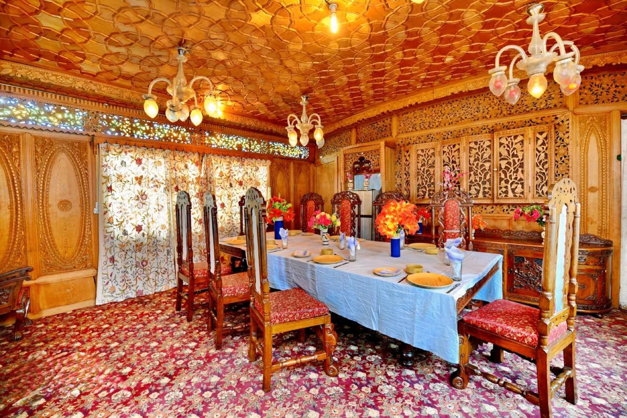 Heritage Amina Group Of Houseboats Hotel ศรีนาการ์ ภายนอก รูปภาพ