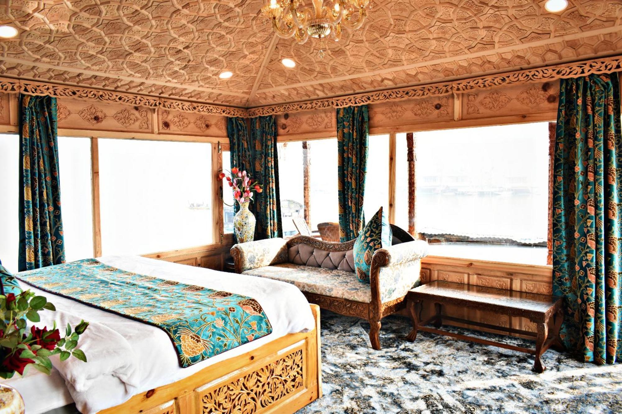 Heritage Amina Group Of Houseboats Hotel ศรีนาการ์ ภายนอก รูปภาพ